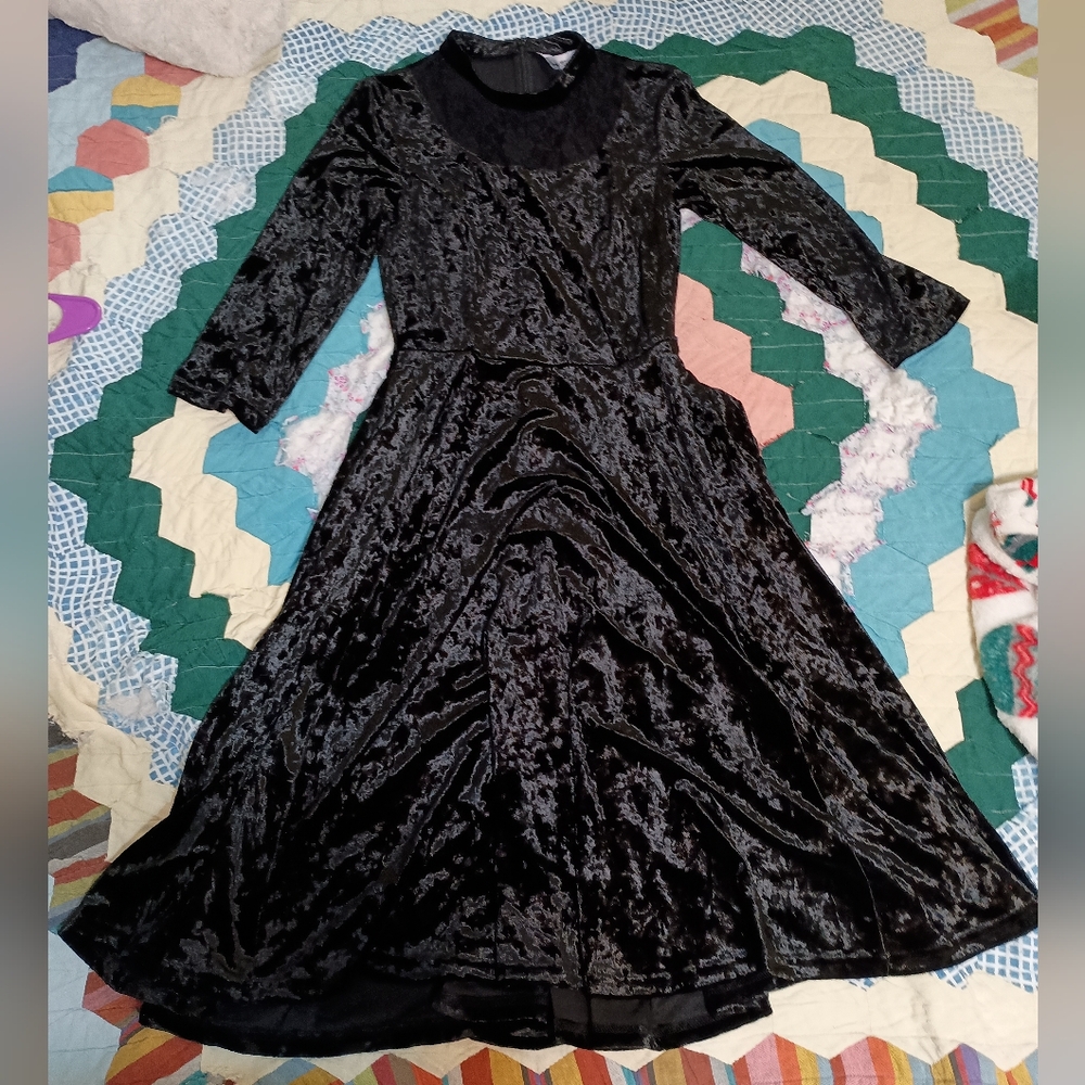 Elegant Black Velvet Dress